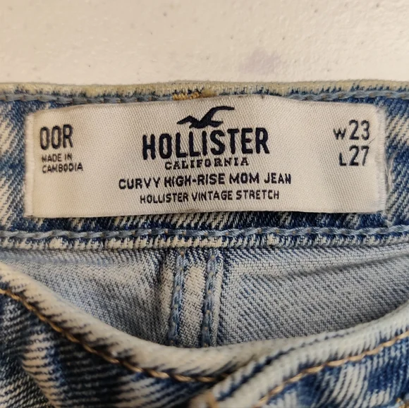 Hollister Light Blue Curvy High Rise Mom Jeans Size 23 - Picture 3 of 3